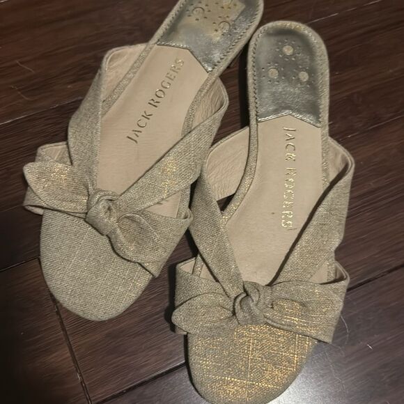 Jack Rogers Gold Slide Sandals with Bow Detail Size 9 - Picture 2 of 3